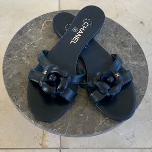 CHANEL Black Patent Leather Camellia Sandals
